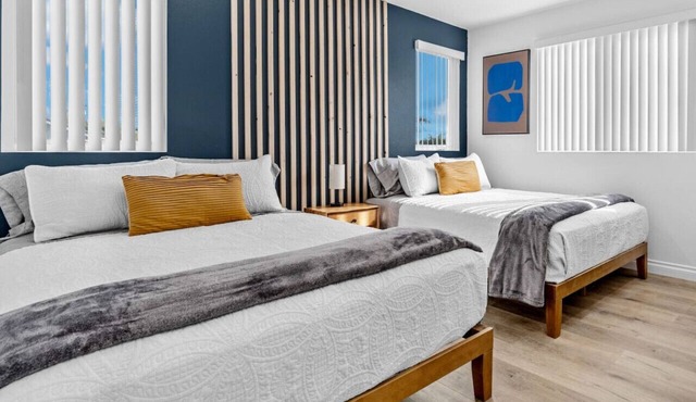 Stylish New home Near DTLA, Disneyland, SOFI