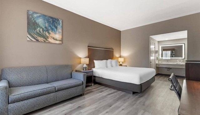 Stylish Room Near South Bay Beaches – 10-Min Drive to Manhattan Beach!
