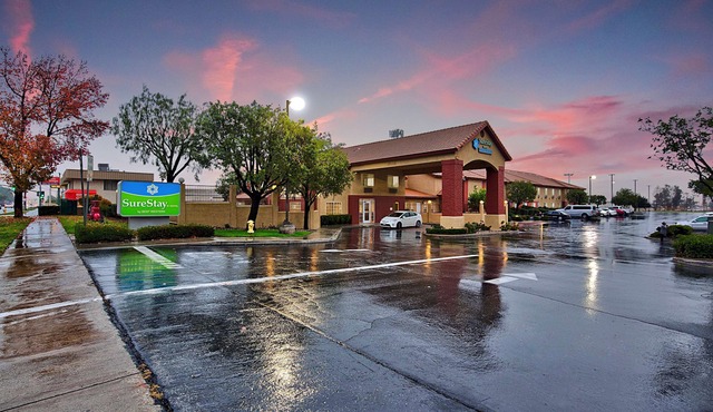 SureStay Hotel by Best Western Fontana