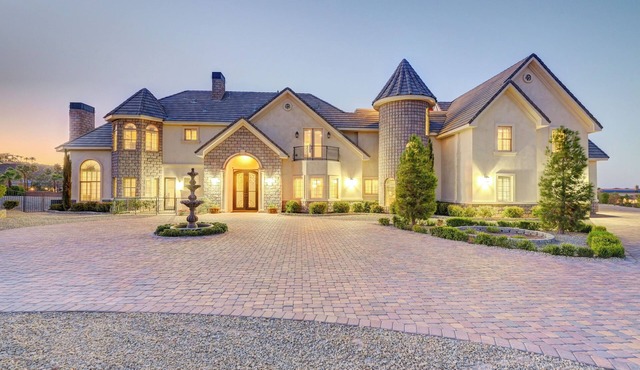 The Castle-Pool/Spa/Billiard