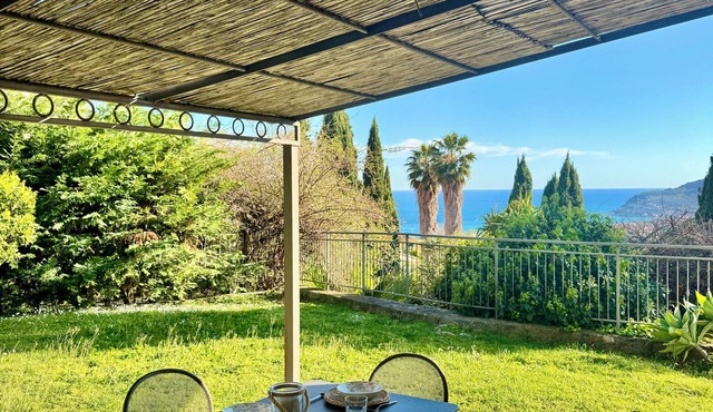 The House with a Blue Garden and Ocean View