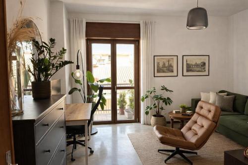 The Malgrate Balcony - Lake Como Retreat