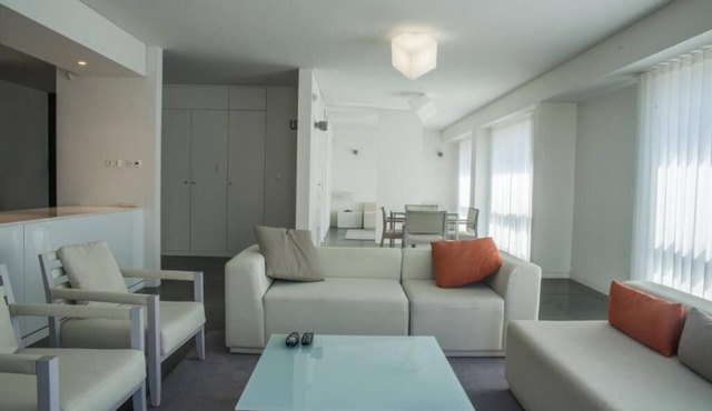 Three 1BR Deluxe Condos w/Kitchens & Free Parking, Near Arrábida Natural Park