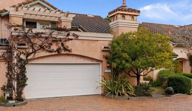 Tranquil Carpinteria Villa with pool and jacuzzi. Minutes to beach and shopping. in Carpinteria
