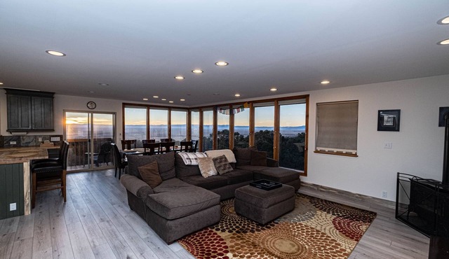 Tranquil Lighthouse: Incredible Valley Views