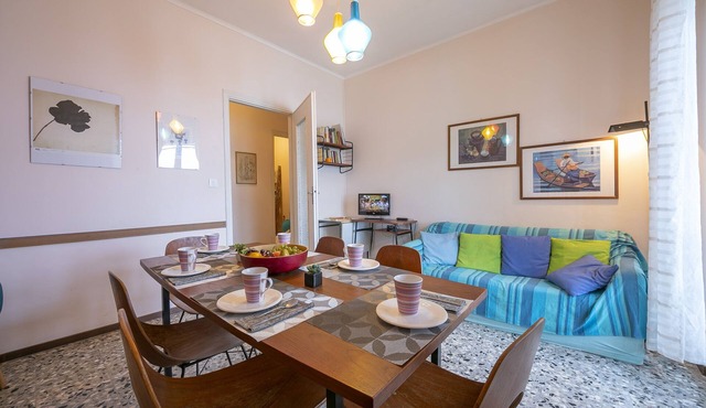 Tre Balconi Sul Mare - Beachfront Sea-View Apartment, Borghetto Santo Spirito, Italy