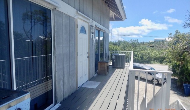 Tropical 3 Bedroom Island Villa in the heart of the Keys!