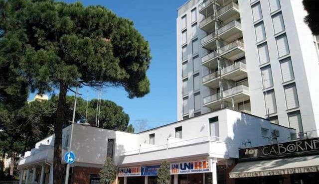 Two-room apartament 1st floor with parking space