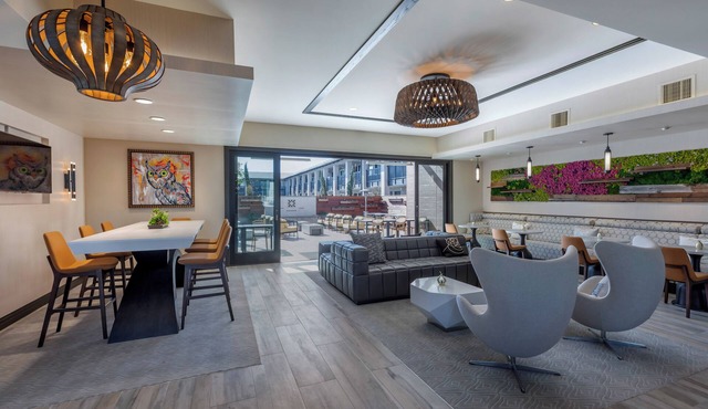 Two Stylish Rooms, Four Queen Size Beds, Fitness Center, Chill Spots, Parking