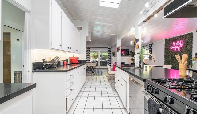 Vacation 4BR Oasis Near Disney Pool and Arcade