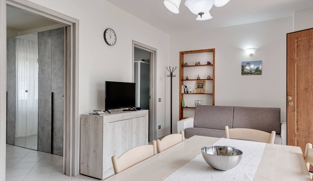 Vacation Home "Chalet La Greta with View" with Shared Garden