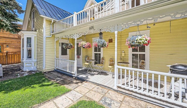 Victorian Dream! 3 Bedroom