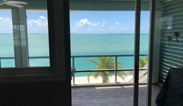Views Views! Direct Oceanfront, Beautiful Inside!