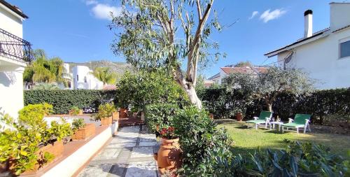 Villa 120m dal Mare - WiFi, Giardino, Posto auto Privato