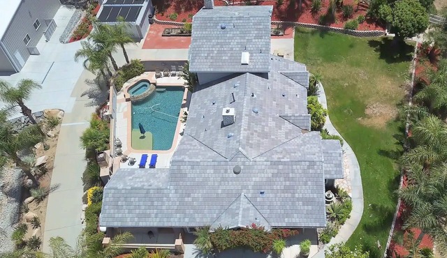 Villa 5B/3B with pool/spa/mini golf putting