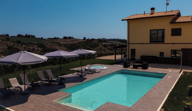 Villa Aura|Exclusive retreat for families and groups