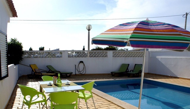 Villa "Avó Vitoria" with private pool and free Internet