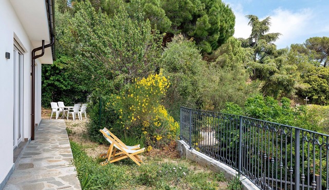 Villa 'Casablanca' with Sea View, Wi-Fi and Air Conditioning