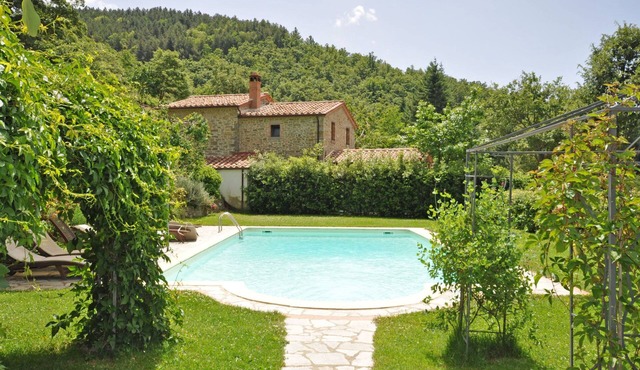 Villa Dame - Holiday Country House with swimming pool in Cortona, Tuscany