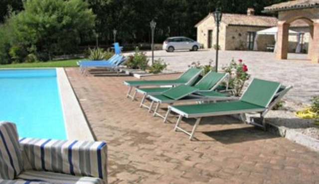 "Villa Elena" Apartment in a Farmhouse with a Pool