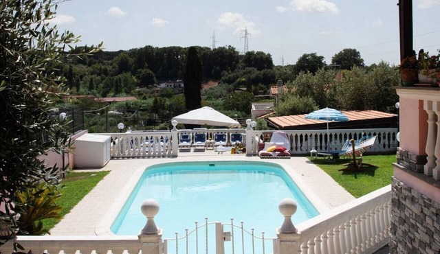 Villa 'Ennio' with Private Pool, Wi-Fi and Air Conditioning
