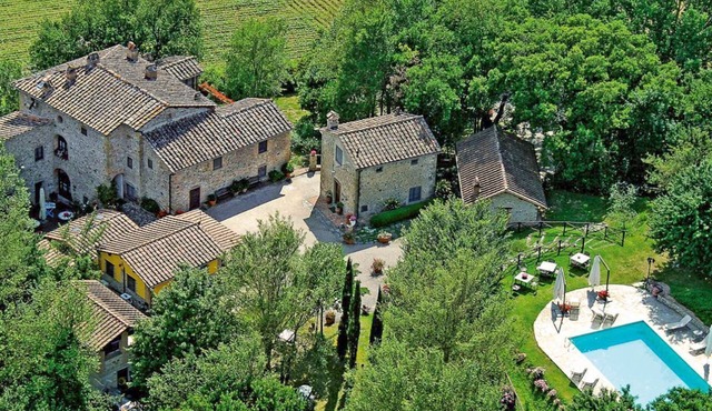 Villa Il Gufo - Seven Bedroom Villa, Sleeps 20