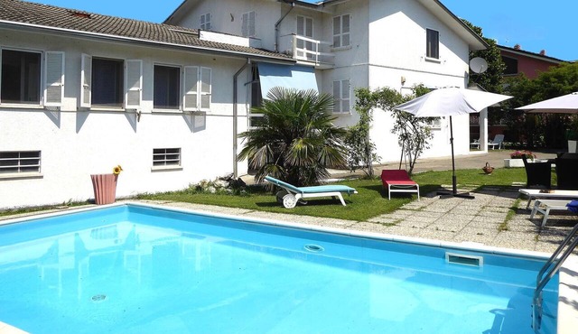 Villa in Piacenza with 4 bedrooms sleeps 8
