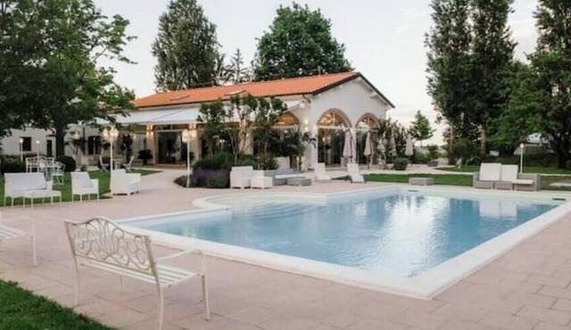 Villa La Personala | Historic Villa with Pool in the Modenese Countryside