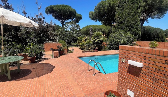 [Villa le Palme (Punta Ala)], private pool and only 100m from the beach