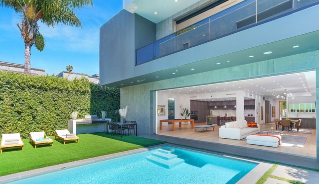 Villa Pasha by LUXJB🥇Beverly Hills Mansion I Cinema I Gym🥇Award-Winner