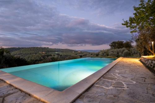 Villa W Infinty Pool Villa in the Heart of Chianti