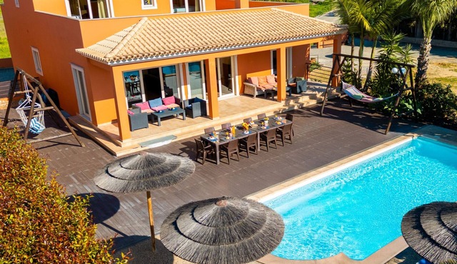 Villa with heatable pool & BBQ in Corcovada