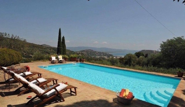Villa with swimming pool and panoramic view of Porto Ercole - Daily cleaning