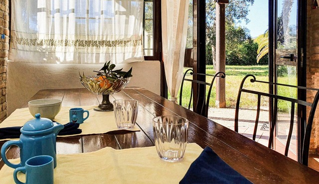 'Villetta Baia di Mola' with Wi-Fi, A/C & Garden