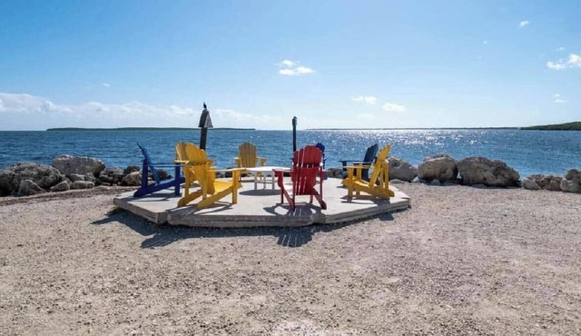 Waterfront Lagoon Retreat | Kayaks Paddleboard Golf Cart