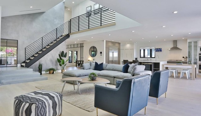 West hollywood 5bed/W pool & Guest house