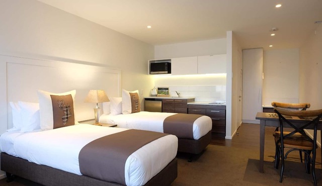 West Meadows Motel