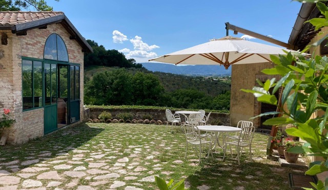 Whole Apartment in Spoleto with Private Parking and Wonderful Views