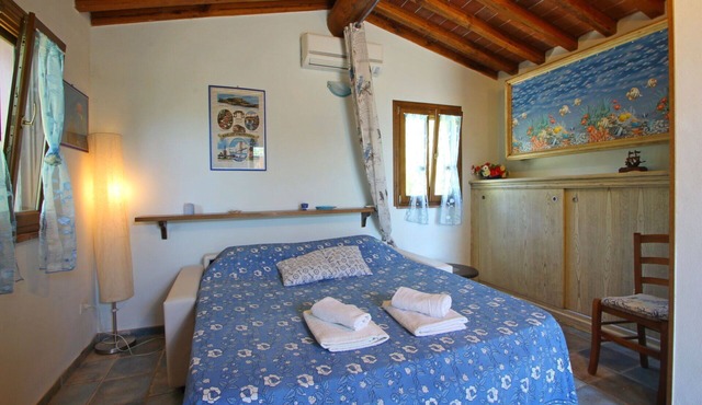 Wonderful private villa for 3 guests with A/C, hot tub, TV, veranda, pets allowed and panoramic .