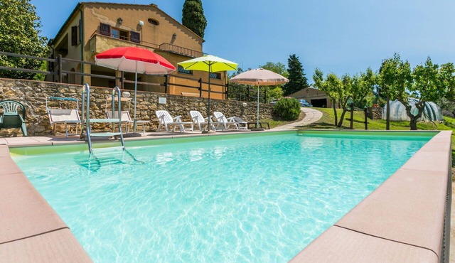 Wonderful private villa for 9 people with private pool, WIFI, TV and terrace