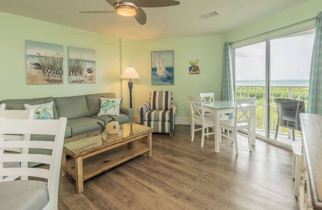 2405 Ocean Pointe Suites