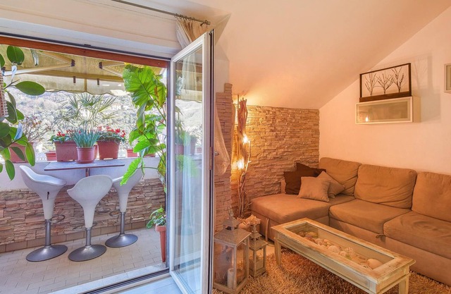 An apartment to feel good near the beach and the city, ideal for a varied vacation.