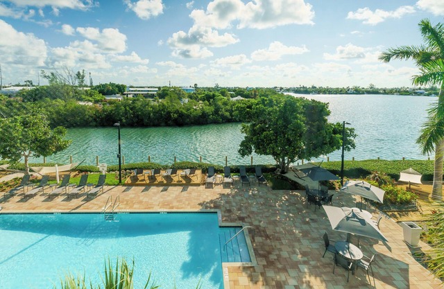 Great Deal! Pool, Free Grab-and-Go Breakfast, Family Vacation