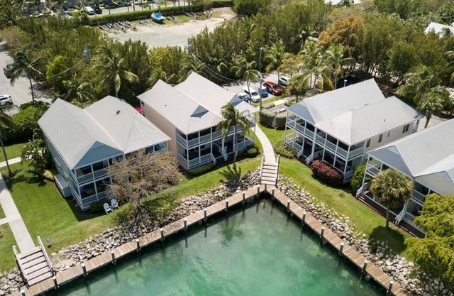 Village At Hawks Cay Villas 