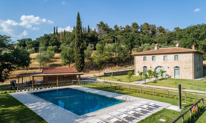 Montecchio Villa | 300 m² Villa ∙ 6 bedrooms ∙ 11 guests