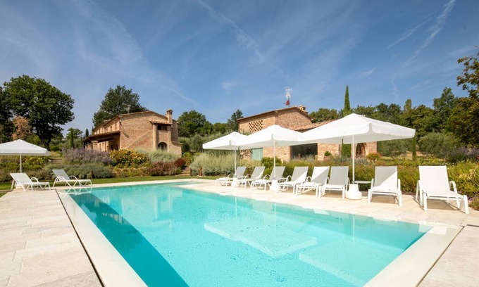 Foiano della Chiana Villa | 500 m² Villa ∙ 6 bedrooms ∙ 17 guests