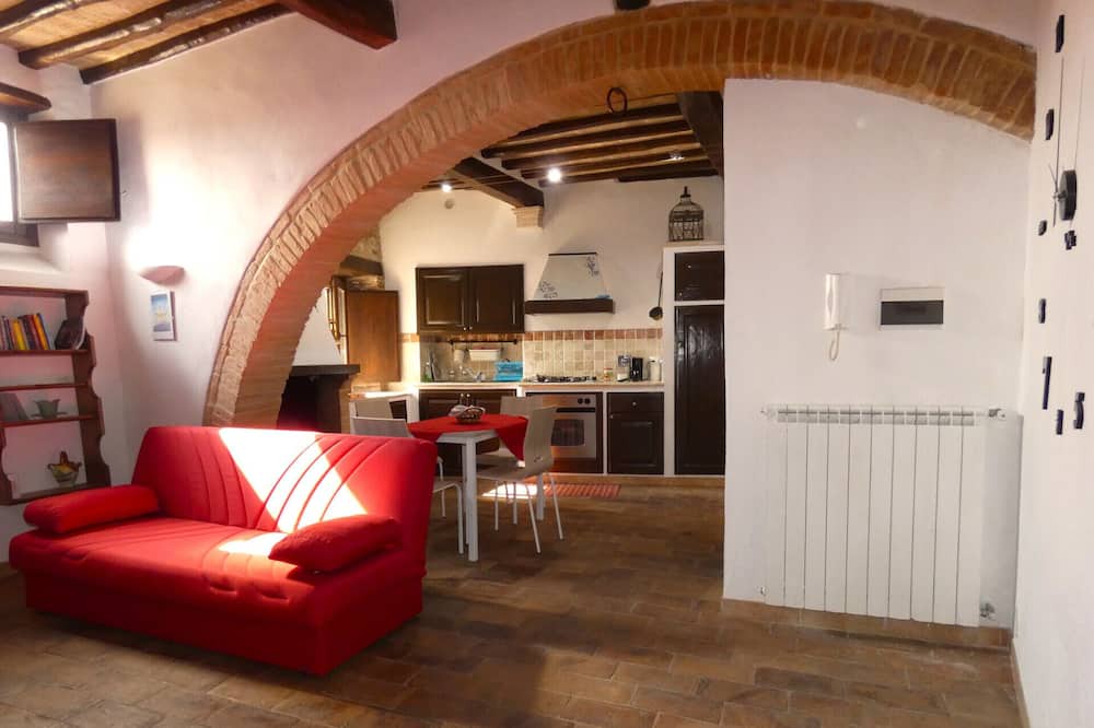Amelia Apartment | ESCAPE TO UMBRIA, Porta Leone