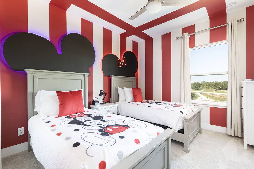 Reunion House | Fashionable Townhome with Themed Bedrooms at Reunion