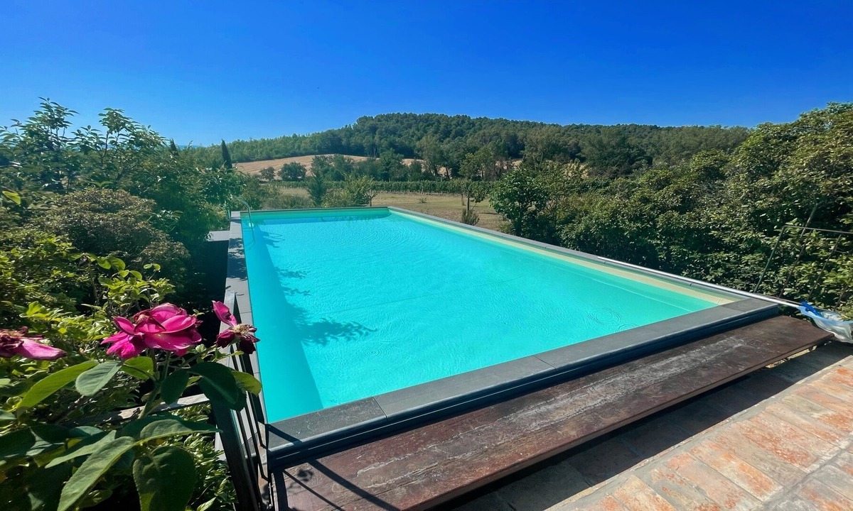 San Brizio Villa | Exc beautiful villa, pool + grounds - pool house - sleeps 12 guests