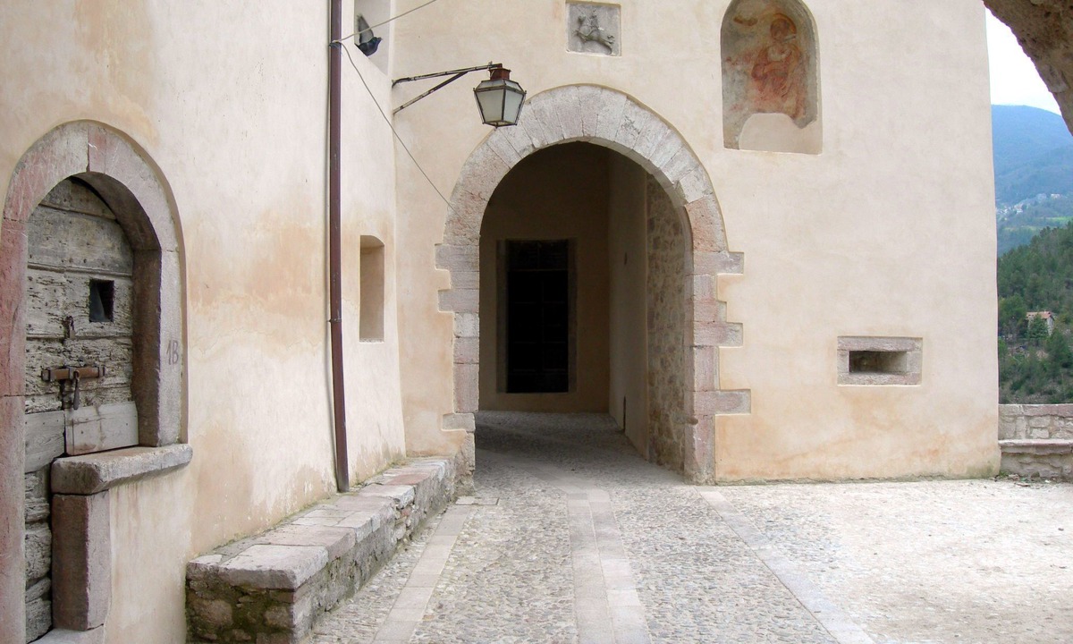 Sant'Anatolia di Narco House | 'Palazzo Bufalini by Interhome
